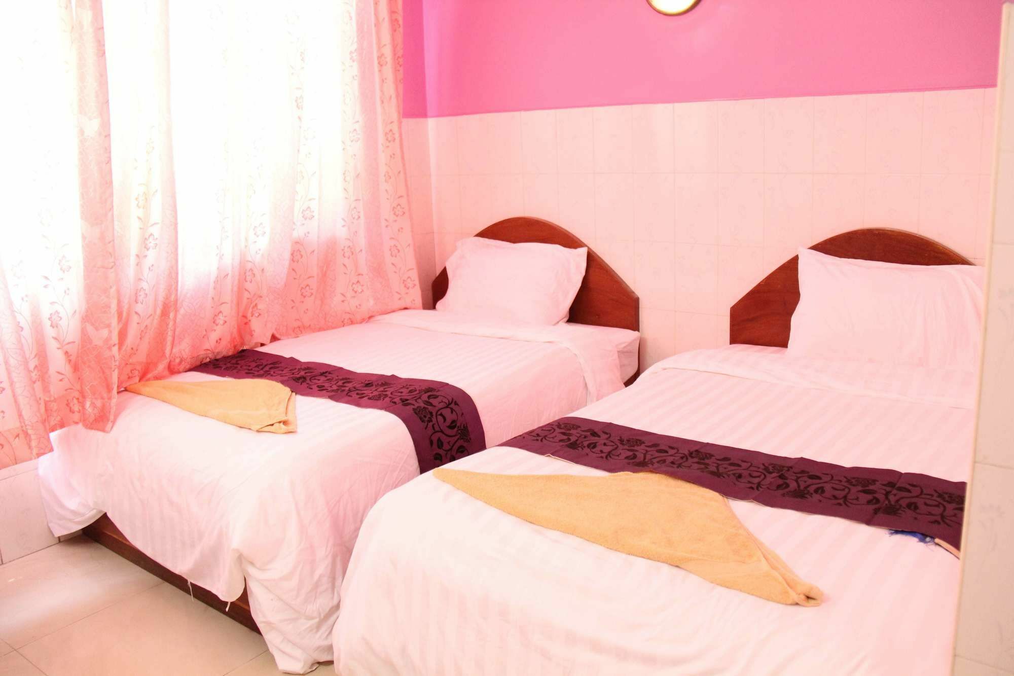 פנום פן Capitol 3 Guesthouse מראה חיצוני תמונה
