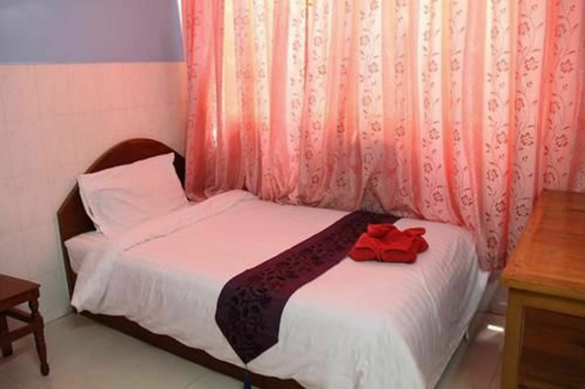 פנום פן Capitol 3 Guesthouse מראה חיצוני תמונה