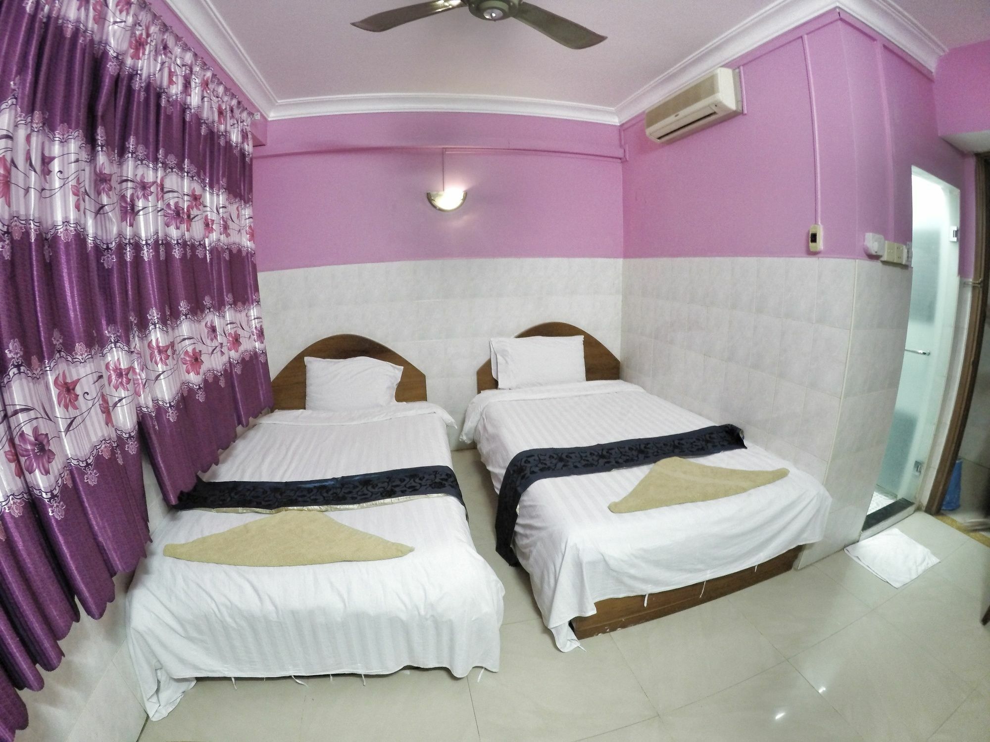 פנום פן Capitol 3 Guesthouse מראה חיצוני תמונה